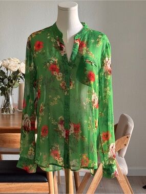 Kut from the Kloth Green Sheer Floral Button-Up Blouse